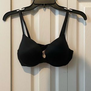 Victoria’s Secret Pink Wear Everywhere Push-up bra